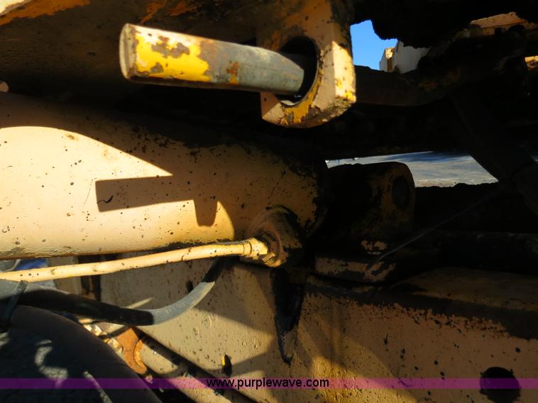 image for item F4352 1980 John Deere 670A articulated motor grader