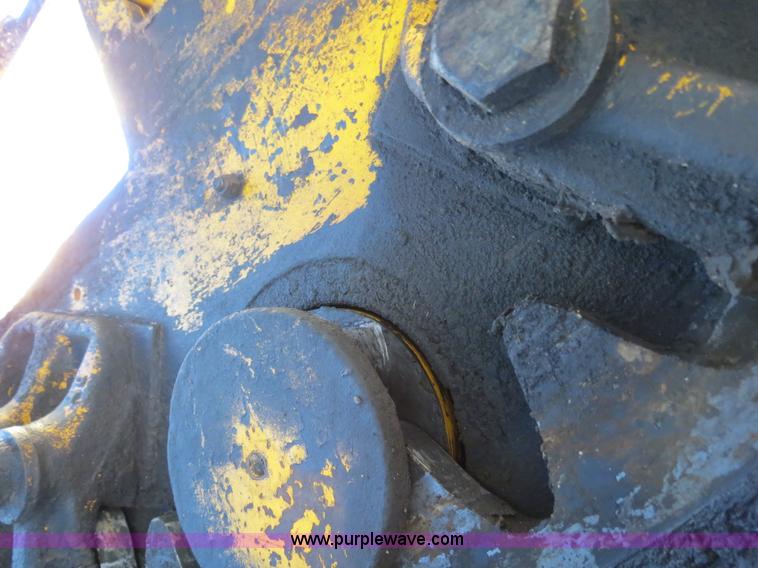 image for item F4352 1980 John Deere 670A articulated motor grader