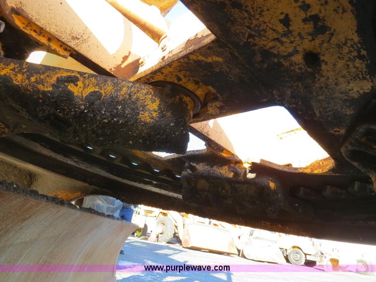 image for item F4352 1980 John Deere 670A articulated motor grader