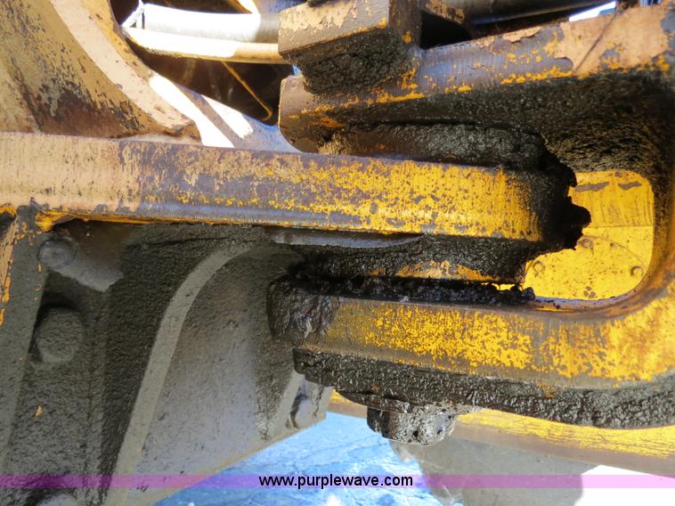 image for item F4352 1980 John Deere 670A articulated motor grader