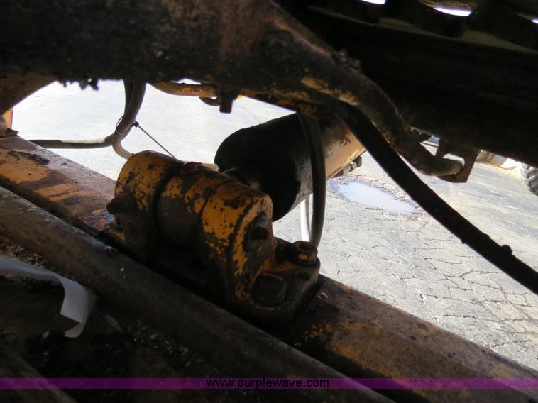 image for item F4352 1980 John Deere 670A articulated motor grader