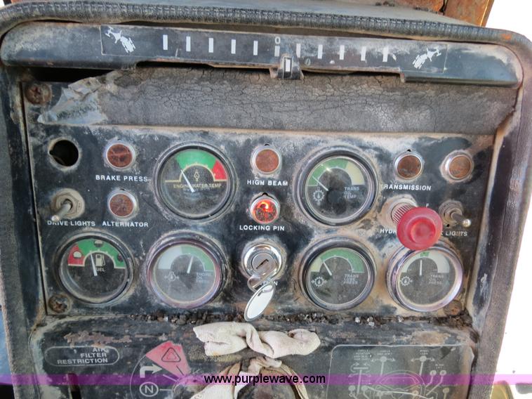 image for item F4353 1980 John Deere 670A articulated motor grader