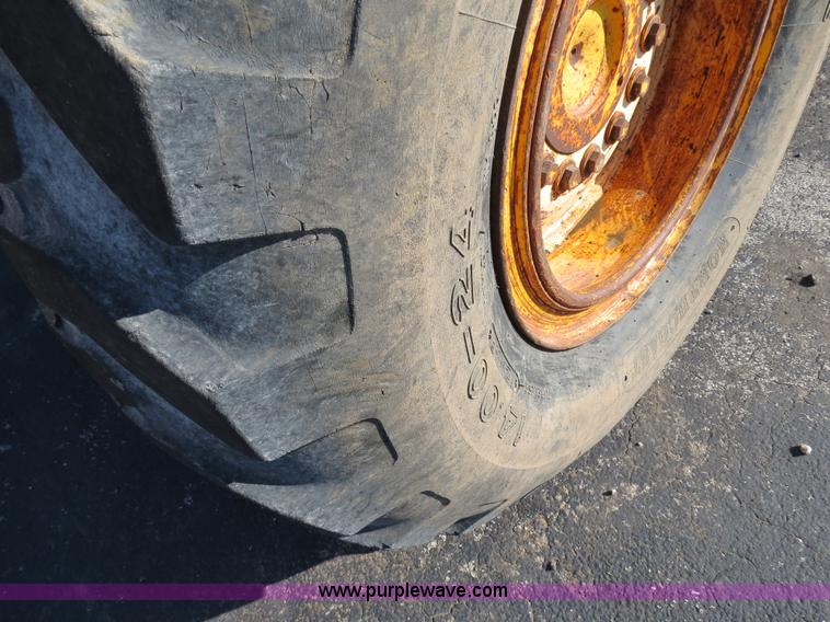 image for item F4353 1980 John Deere 670A articulated motor grader