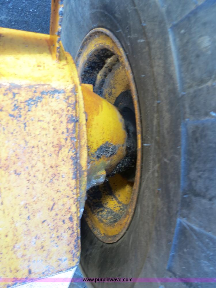 image for item F4353 1980 John Deere 670A articulated motor grader