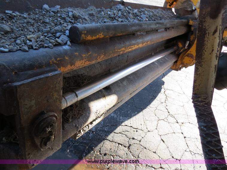 image for item F4353 1980 John Deere 670A articulated motor grader