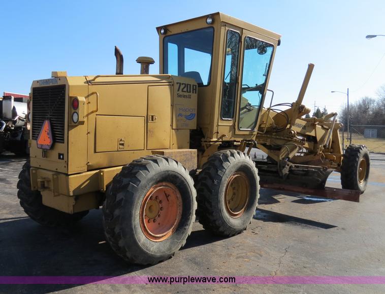 image for item F4355 Champion 720A articulated motor grader