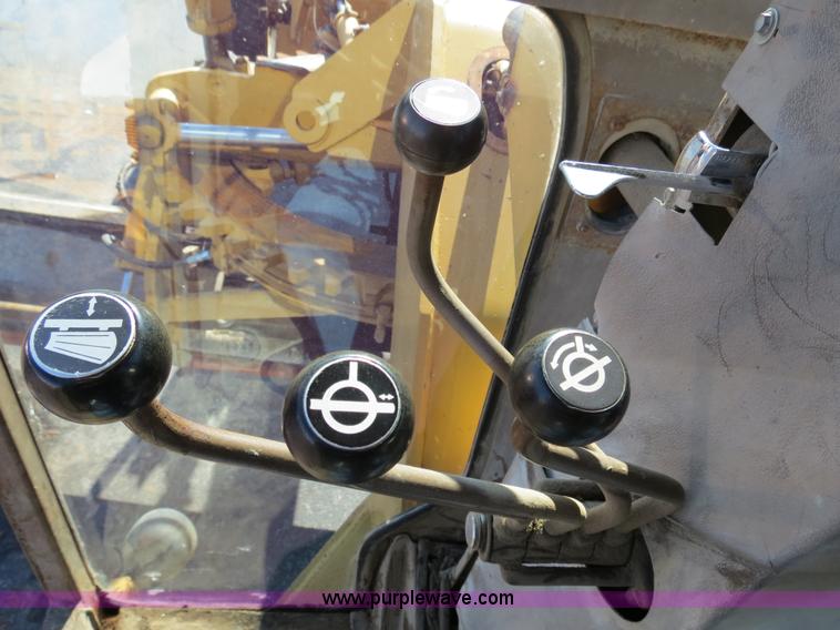 image for item F4355 Champion 720A articulated motor grader