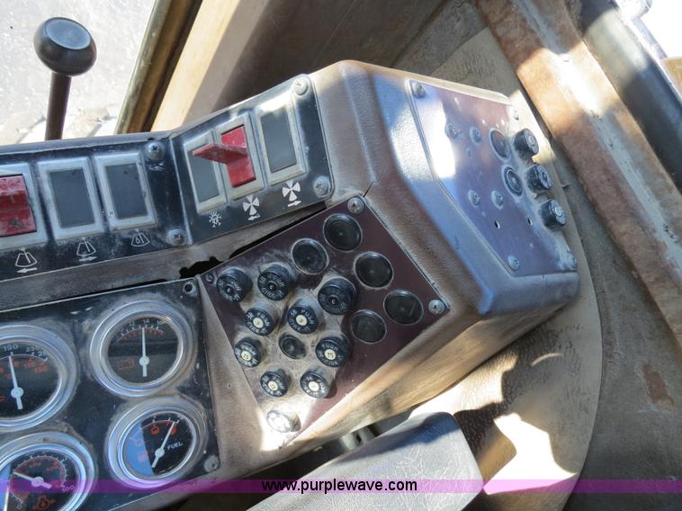 image for item F4355 Champion 720A articulated motor grader