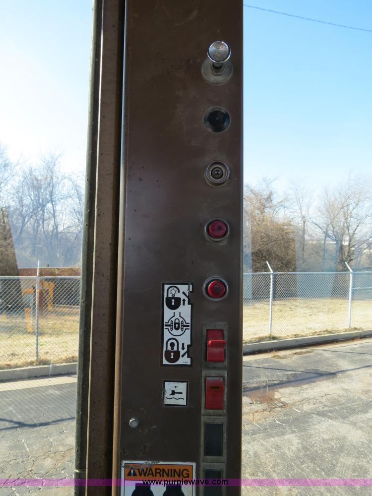 image for item F4355 Champion 720A articulated motor grader