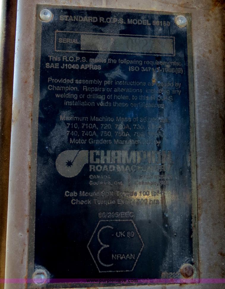 image for item F4355 Champion 720A articulated motor grader