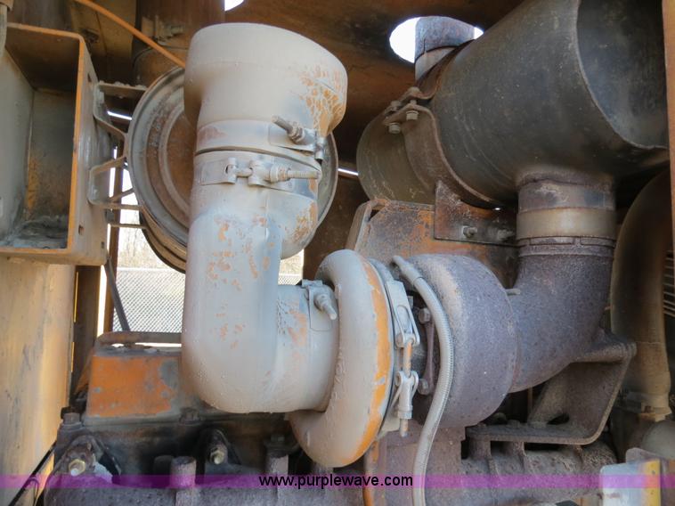 image for item F4355 Champion 720A articulated motor grader