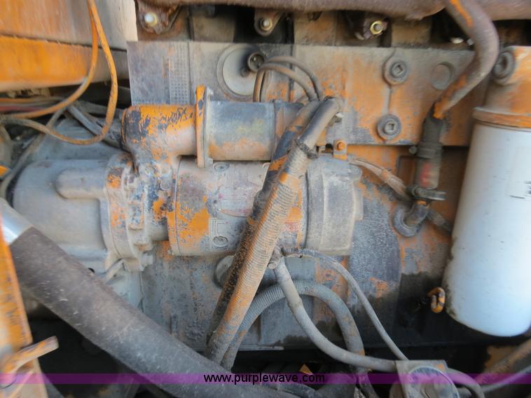 image for item F4355 Champion 720A articulated motor grader