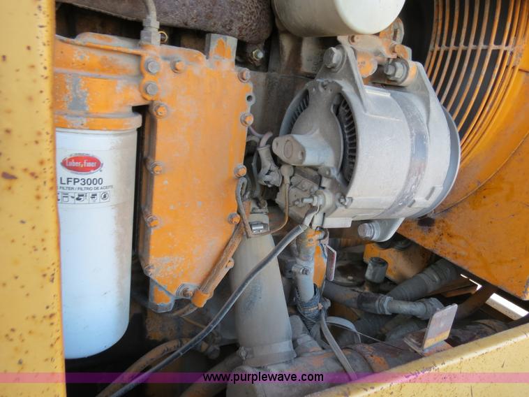 image for item F4355 Champion 720A articulated motor grader