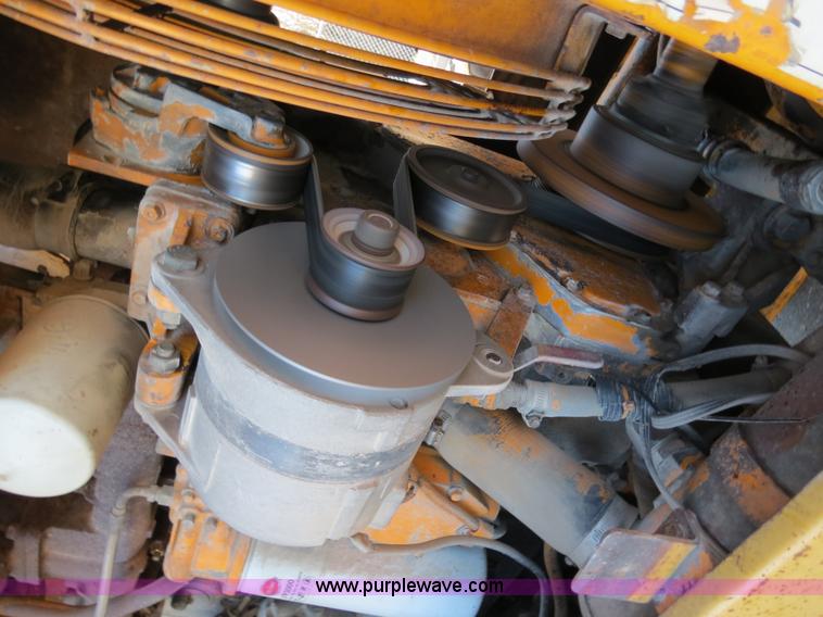 image for item F4355 Champion 720A articulated motor grader