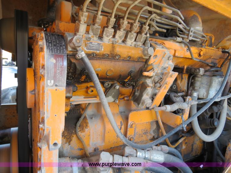 image for item F4355 Champion 720A articulated motor grader