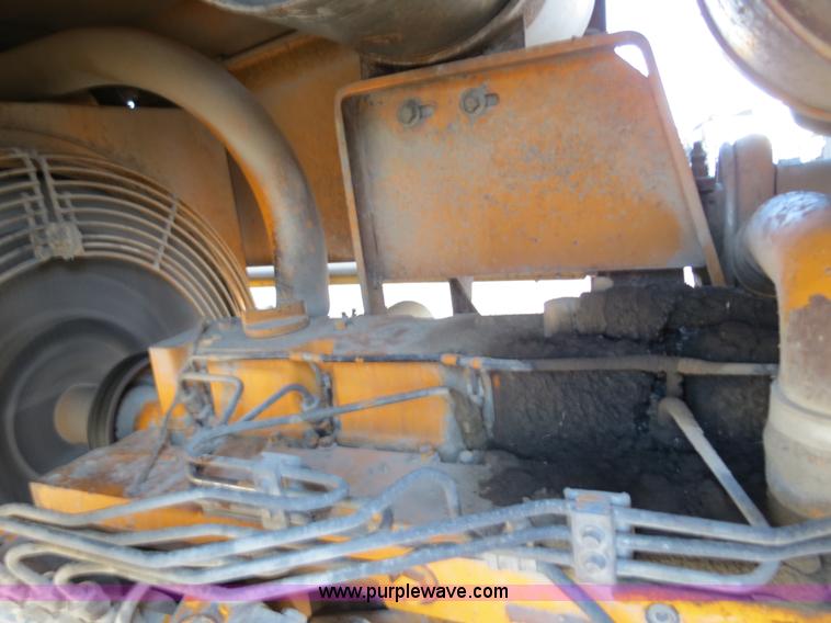 image for item F4355 Champion 720A articulated motor grader