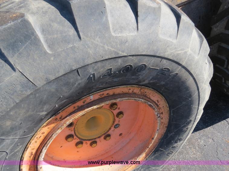 image for item F4355 Champion 720A articulated motor grader