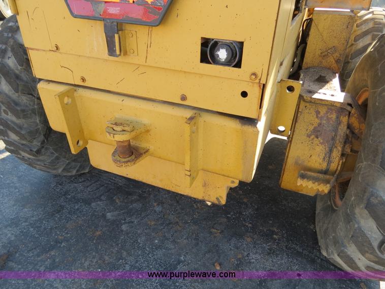 image for item F4355 Champion 720A articulated motor grader