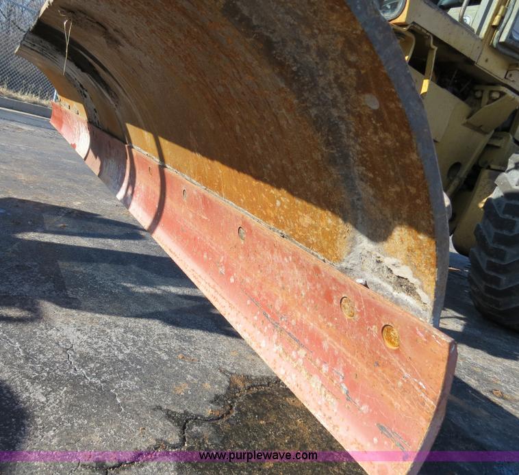 image for item F4355 Champion 720A articulated motor grader