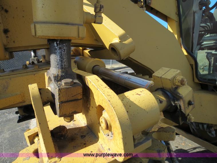 image for item F4355 Champion 720A articulated motor grader