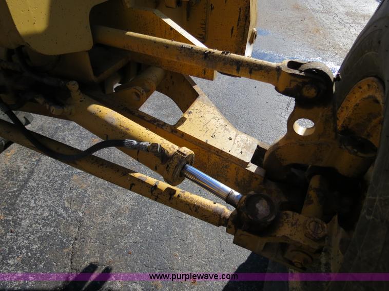 image for item F4355 Champion 720A articulated motor grader