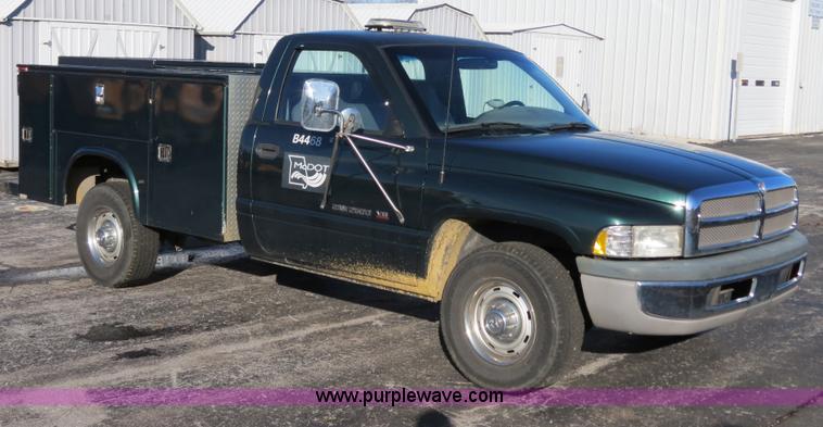 image for item F4359 1998 Dodge Ram 2500 utility truck