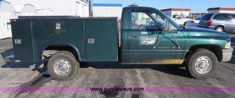 image for item F4359 1998 Dodge Ram 2500 utility truck