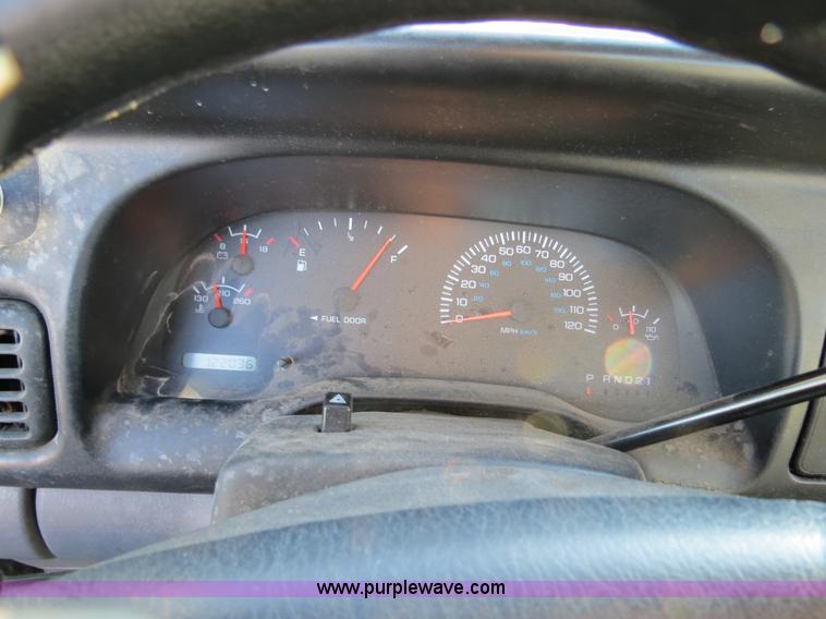 image for item F4359 1998 Dodge Ram 2500 utility truck