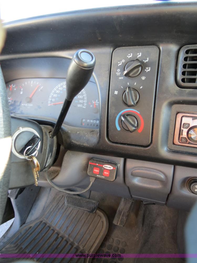 image for item F4359 1998 Dodge Ram 2500 utility truck