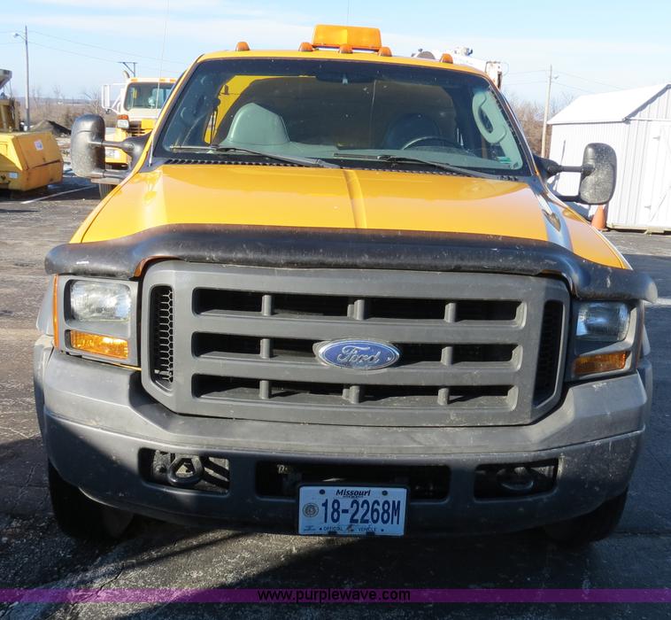 image for item F4360 2005 Ford F450 service truck