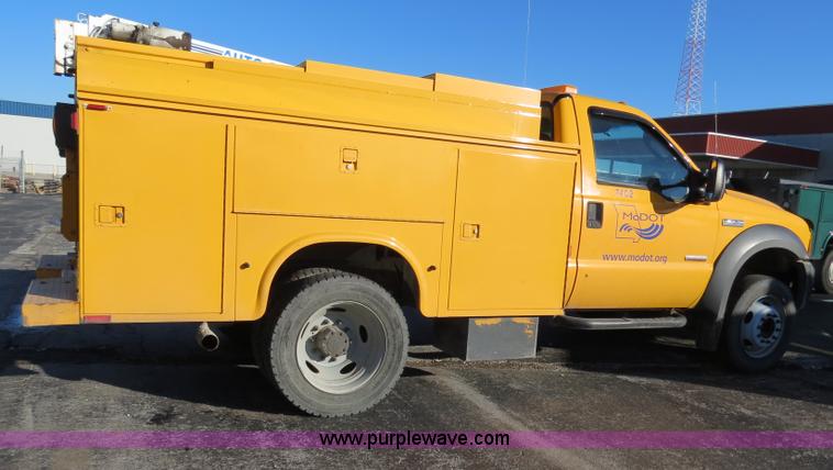 image for item F4360 2005 Ford F450 service truck