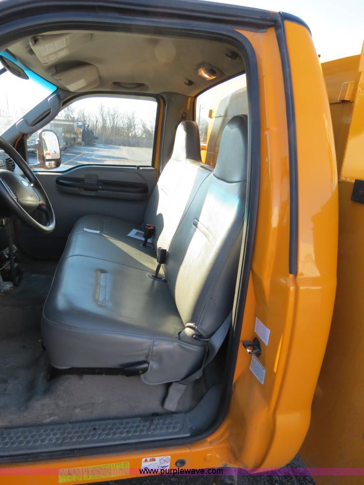 image for item F4360 2005 Ford F450 service truck