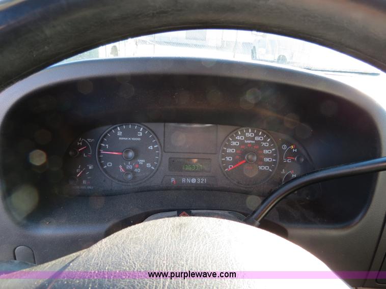 image for item F4360 2005 Ford F450 service truck