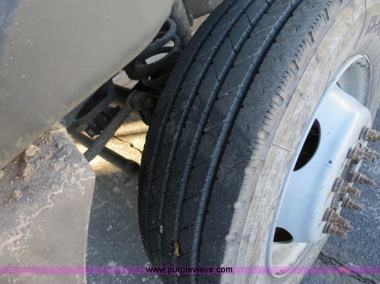 image for item F4360 2005 Ford F450 service truck