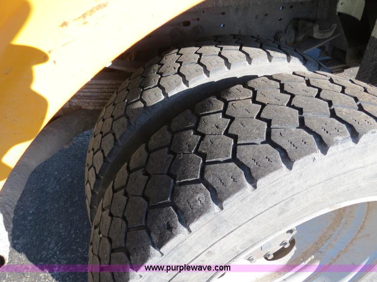 image for item F4360 2005 Ford F450 service truck