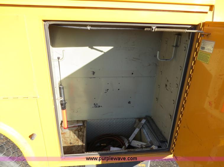 image for item F4360 2005 Ford F450 service truck