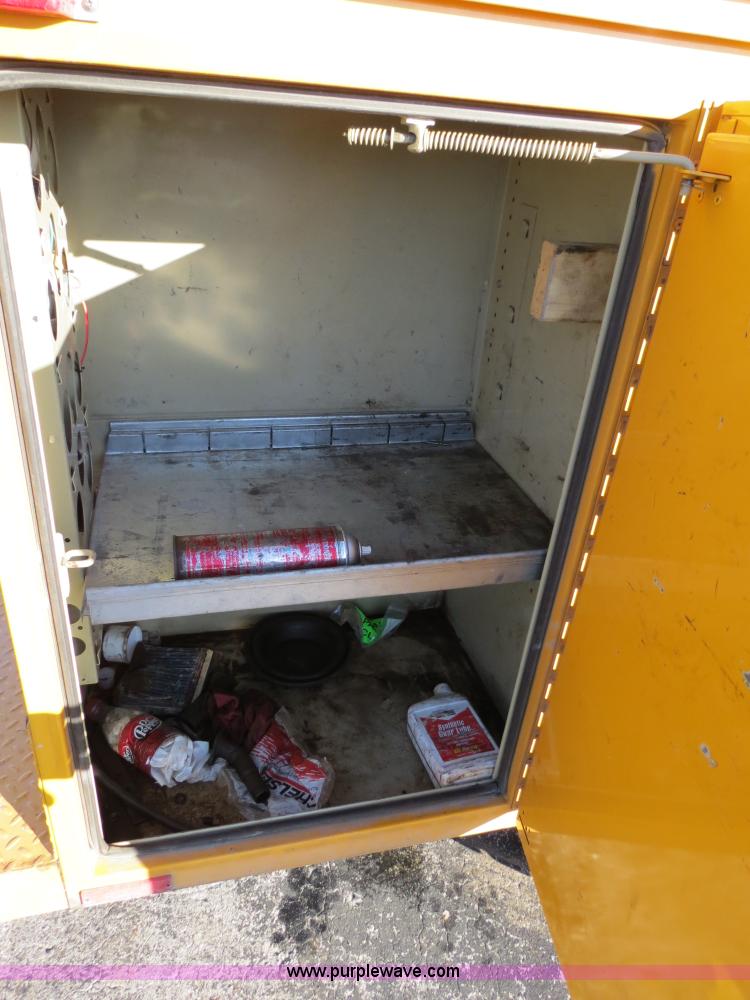 image for item F4360 2005 Ford F450 service truck