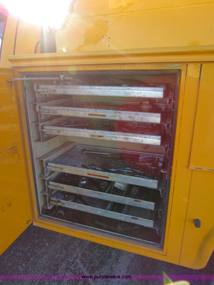 image for item F4360 2005 Ford F450 service truck