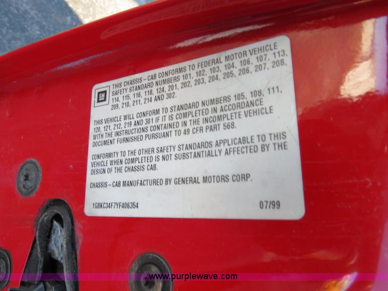 image for item F4362 2000 Chevrolet 3500 crane truck