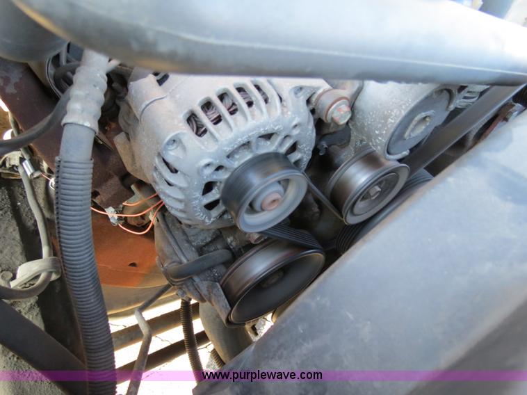 image for item F4362 2000 Chevrolet 3500 crane truck