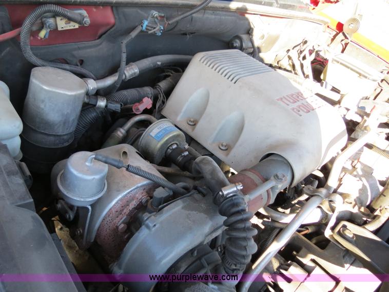 image for item F4362 2000 Chevrolet 3500 crane truck