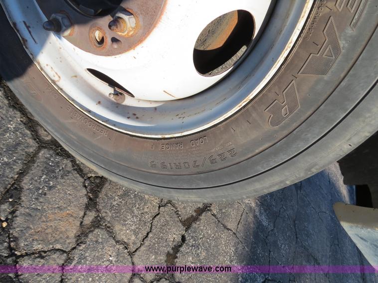 image for item F4362 2000 Chevrolet 3500 crane truck