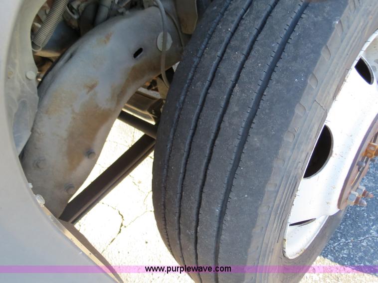 image for item F4362 2000 Chevrolet 3500 crane truck