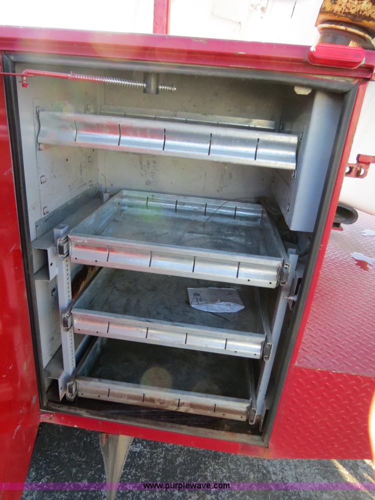 image for item F4362 2000 Chevrolet 3500 crane truck