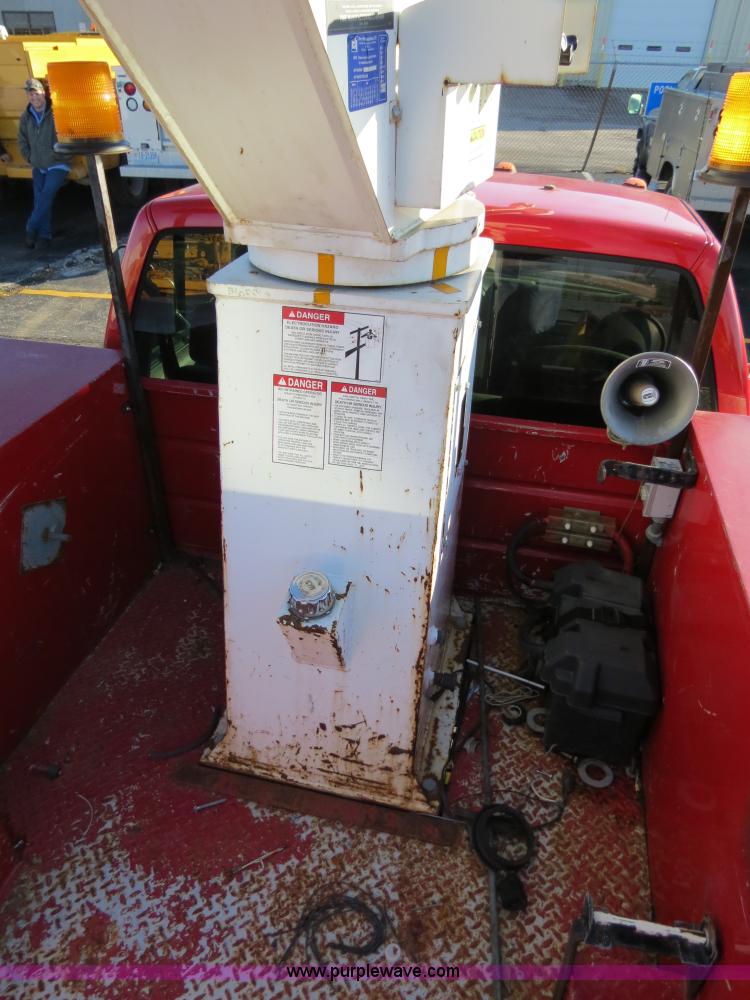 image for item F4362 2000 Chevrolet 3500 crane truck