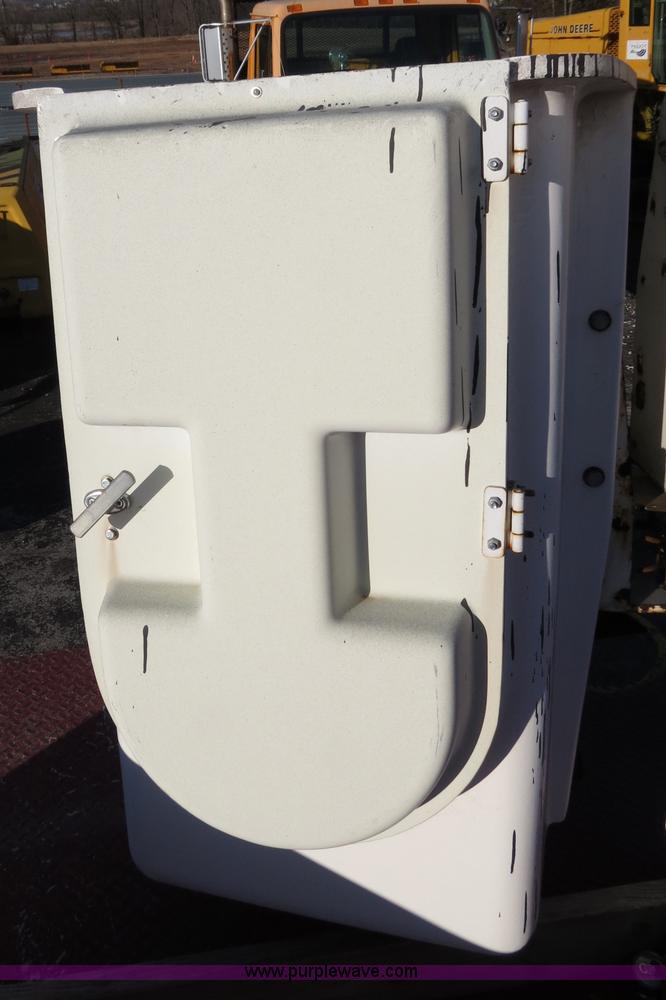 image for item F4362 2000 Chevrolet 3500 crane truck