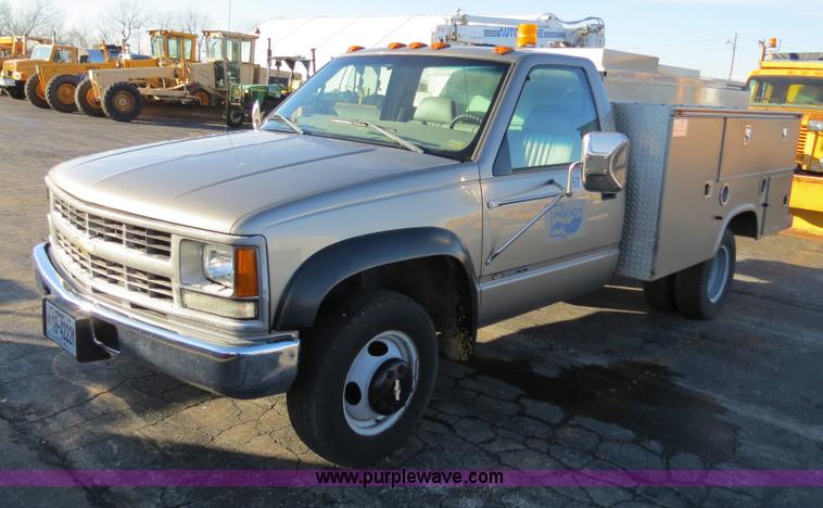 image for item F4363 1998 Chevrolet 3500 service truck