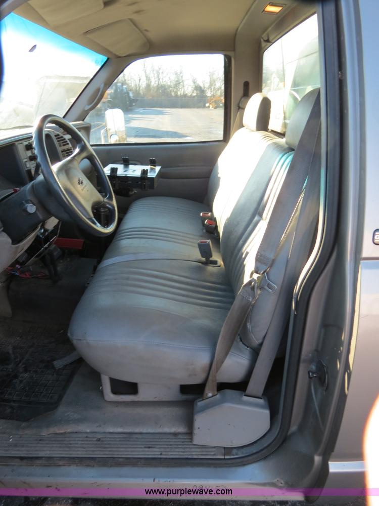 image for item F4363 1998 Chevrolet 3500 service truck