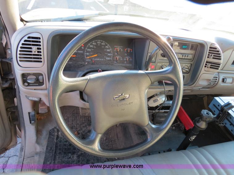 image for item F4363 1998 Chevrolet 3500 service truck