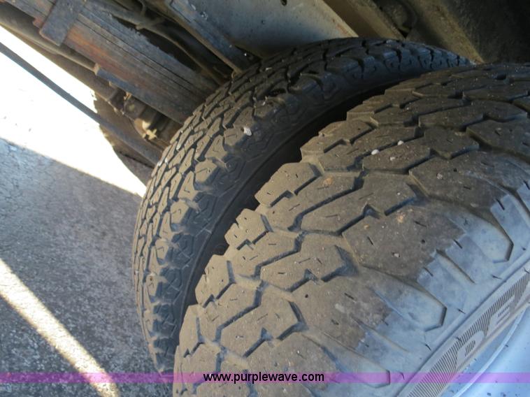 image for item F4363 1998 Chevrolet 3500 service truck